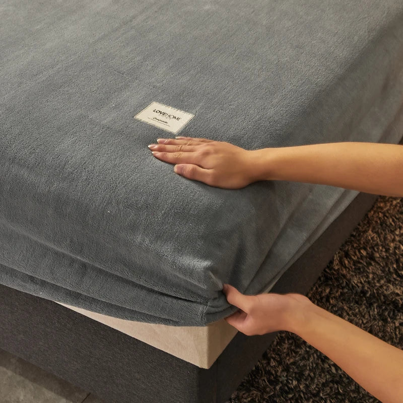 Super Soft Warm Flannel Solid Bed Fitted Sheet - Cozy Single or Double Bedding, Perfect for a Luxurious Night's Sleep